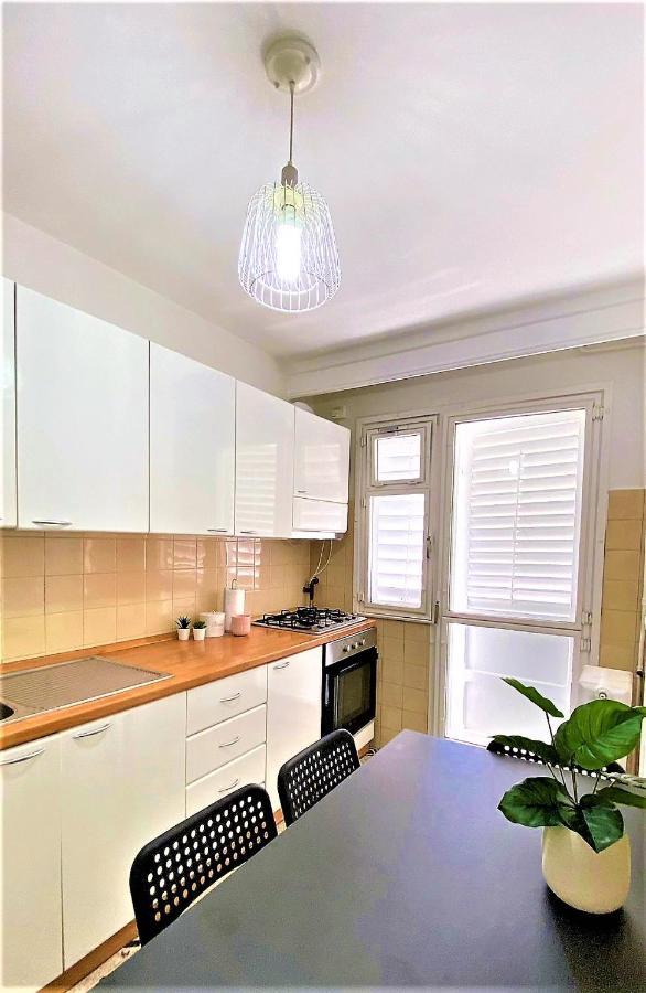 Arc De Triomphe Blissboutique Lägenhet Bukarest Exteriör bild